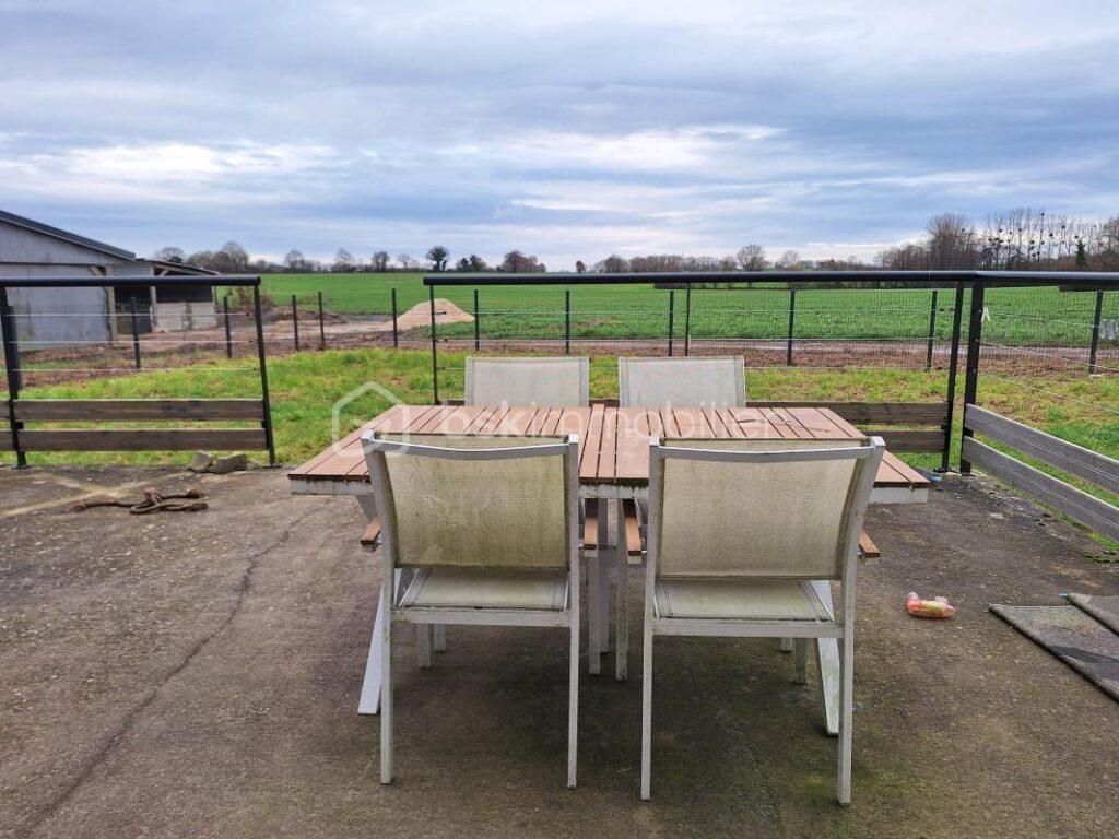 Maison 4 pièces à la campagne – 4 pièces – 2 chambres – 85 m²