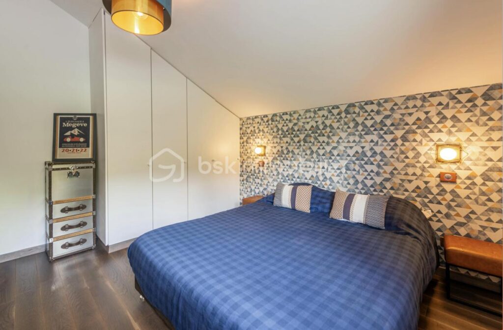 EXCLUSIVITE : SUPERBE VILLA MODERNE 270 M2 SAINT JORIOZ AVEC VUE SUR LAC D ANNECY – 9 pièces – 6 chambres – 269 m²