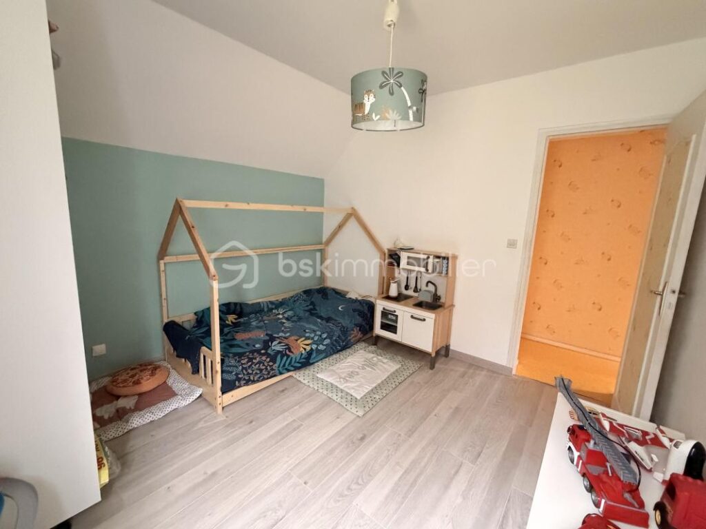 Maison de 112 m² – 6 pièces – 4 chambres – 112 m²