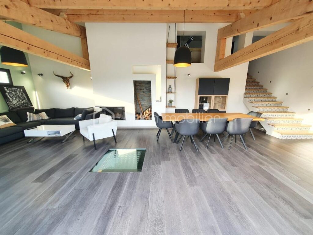 Maison de 200 m² dans un cadre magique et son extérieur a couper le souffle – 4 pièces – 3 chambres – 170 m²
