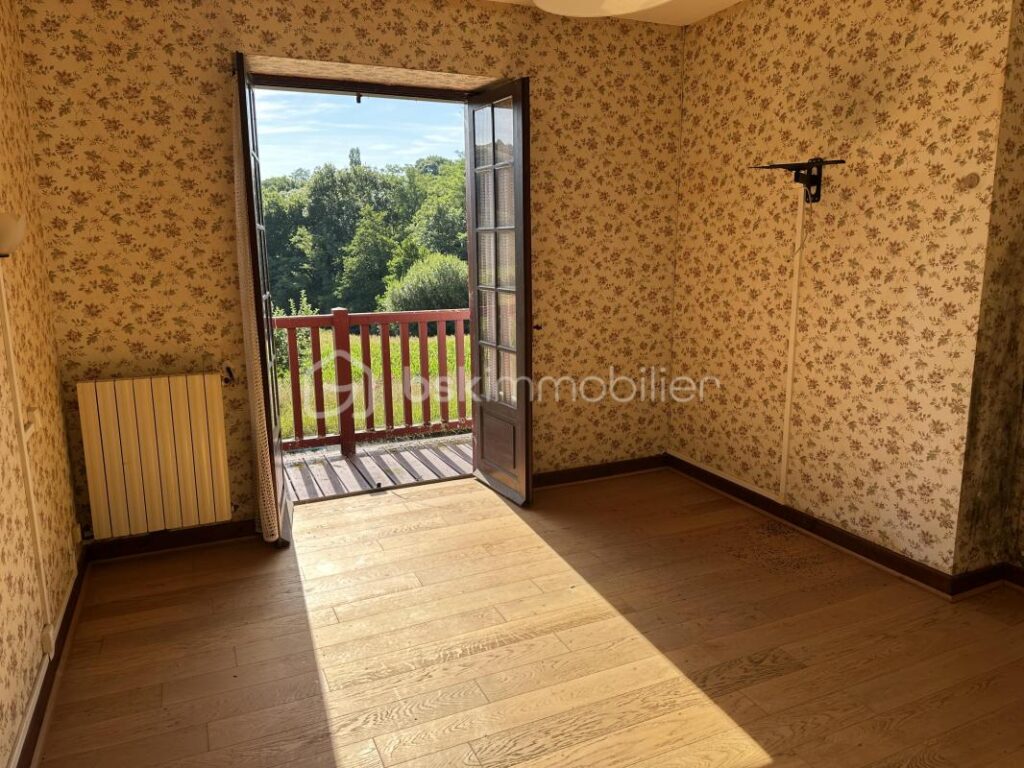 MAISON BASQUE A SAISIR – 13 pièces – 10 chambres – 336 m²