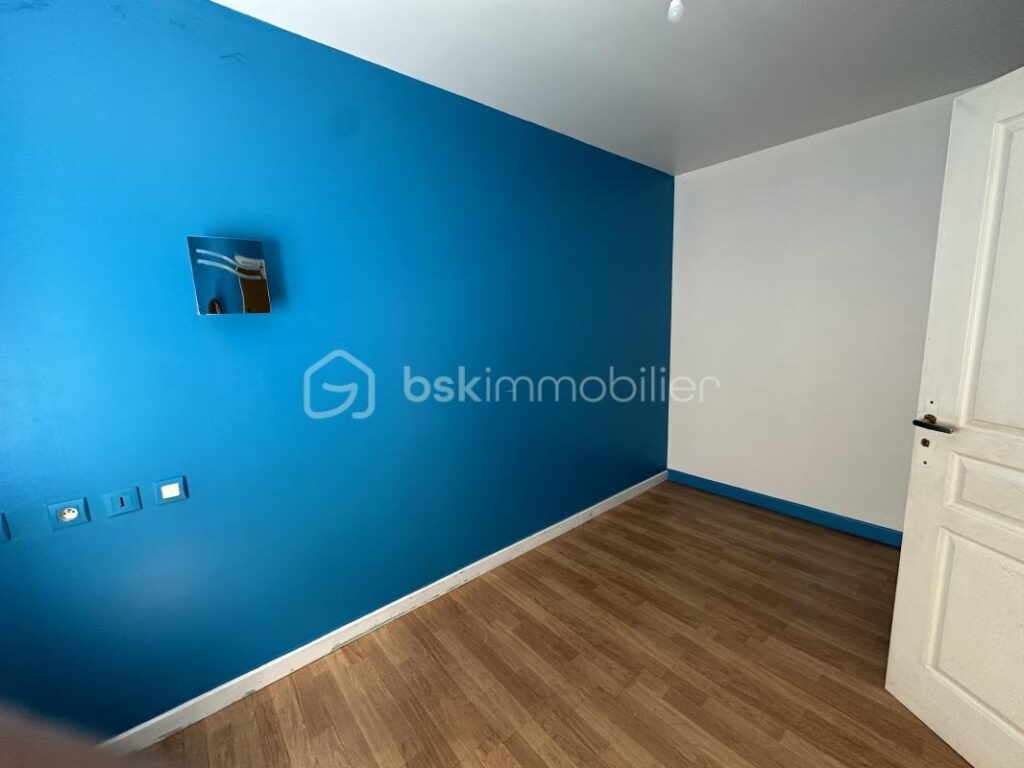 IMMEUBLE – 7 pièces – NR chambres – 280 m²