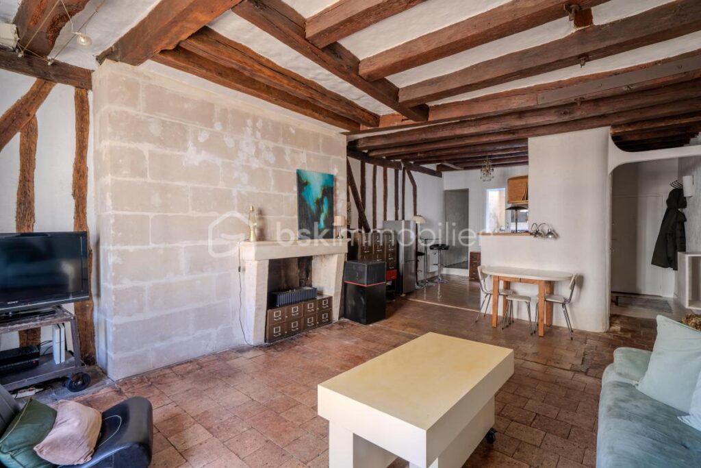 Appartement de Charme au Cœur du Vieux Tours – 2 pièces – 1 chambre – 58 m²