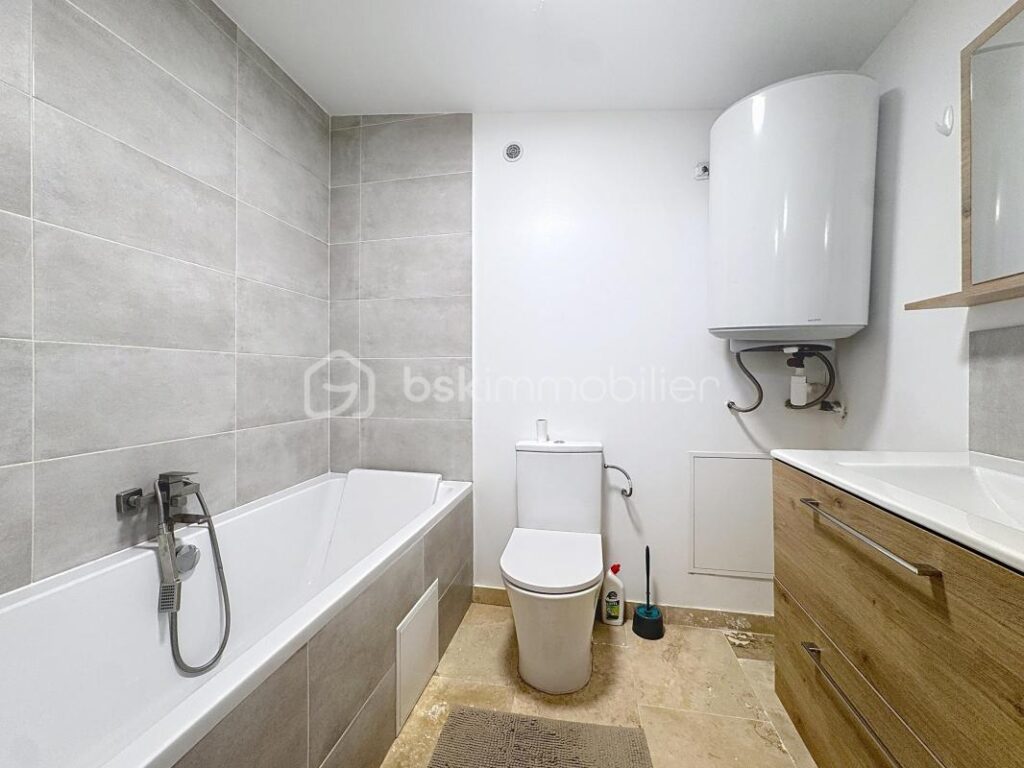 Maison Bourgeoise au coeur d’un bourg – 5 pièces – 4 chambres – 145 m²