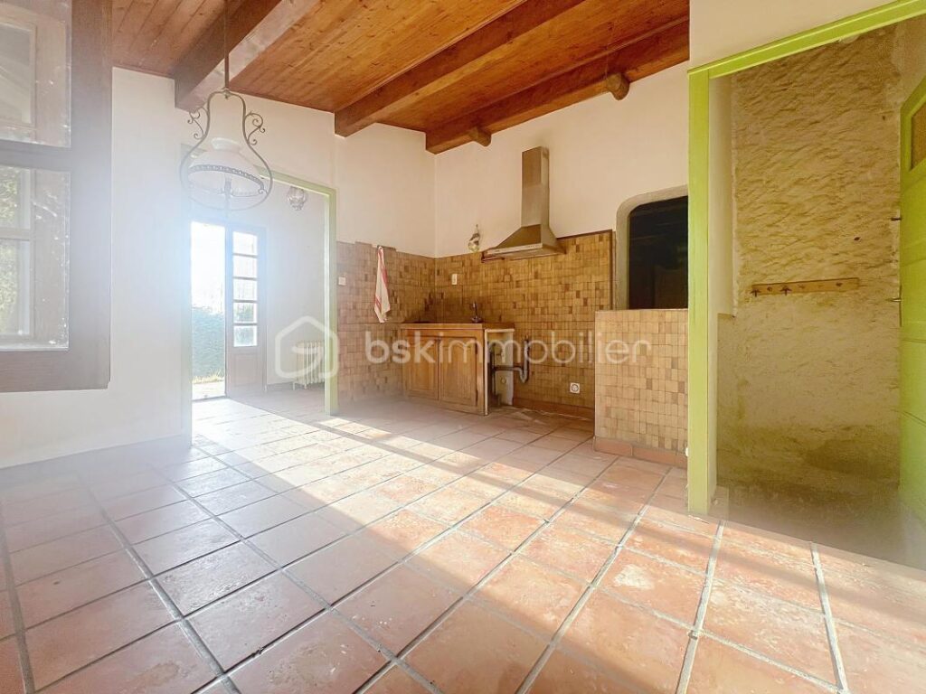 ***MAISON COUP DE COEUR A SAINT ISMIER A LA TOUR D ARCE A RENOVER*** – 4 pièces – 3 chambres – 126 m²