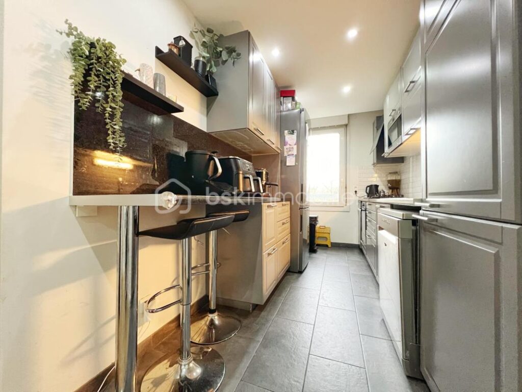 Votre nouveau coup de coeur dans un cadre verdoyant ! – 4 pièces – 3 chambres – 82 m²