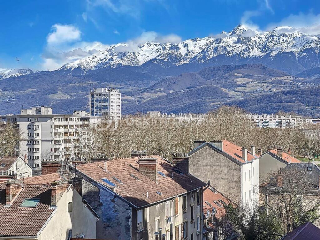 Appartement de 110m2 avec balcon + cave – 5 pièces – 3 chambres – 110 m²