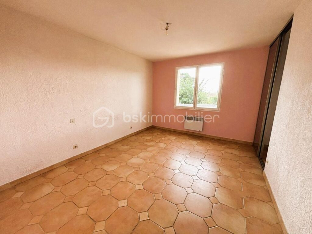 FLORENSAC – SPACIEUSE VILLA FAMILIALE – 6 pièces – 5 chambres – 140 m²