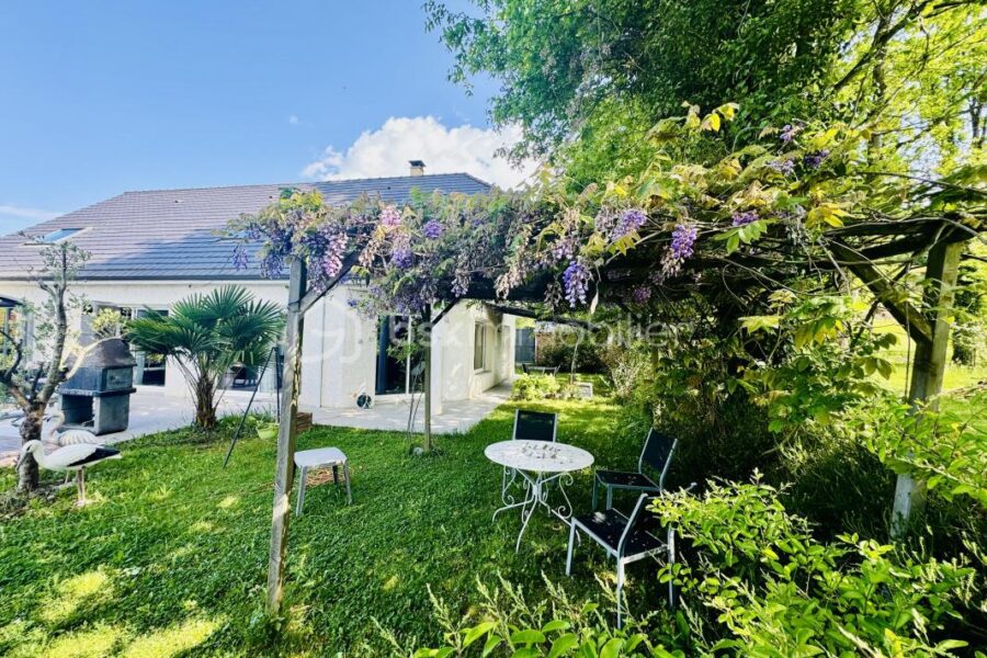 Maison à vendre à Ousse