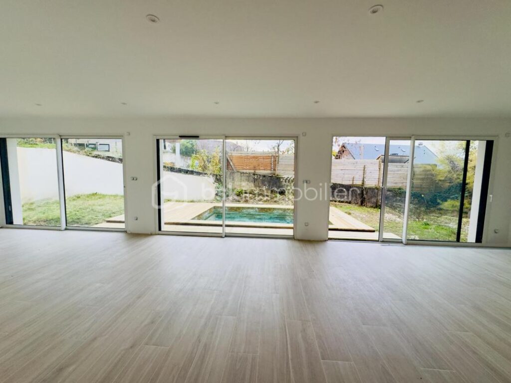 Maison T4 de 2025 RE 2020 à Pugny-Chatenod – 4 pièces – 3 chambres – 123 m²