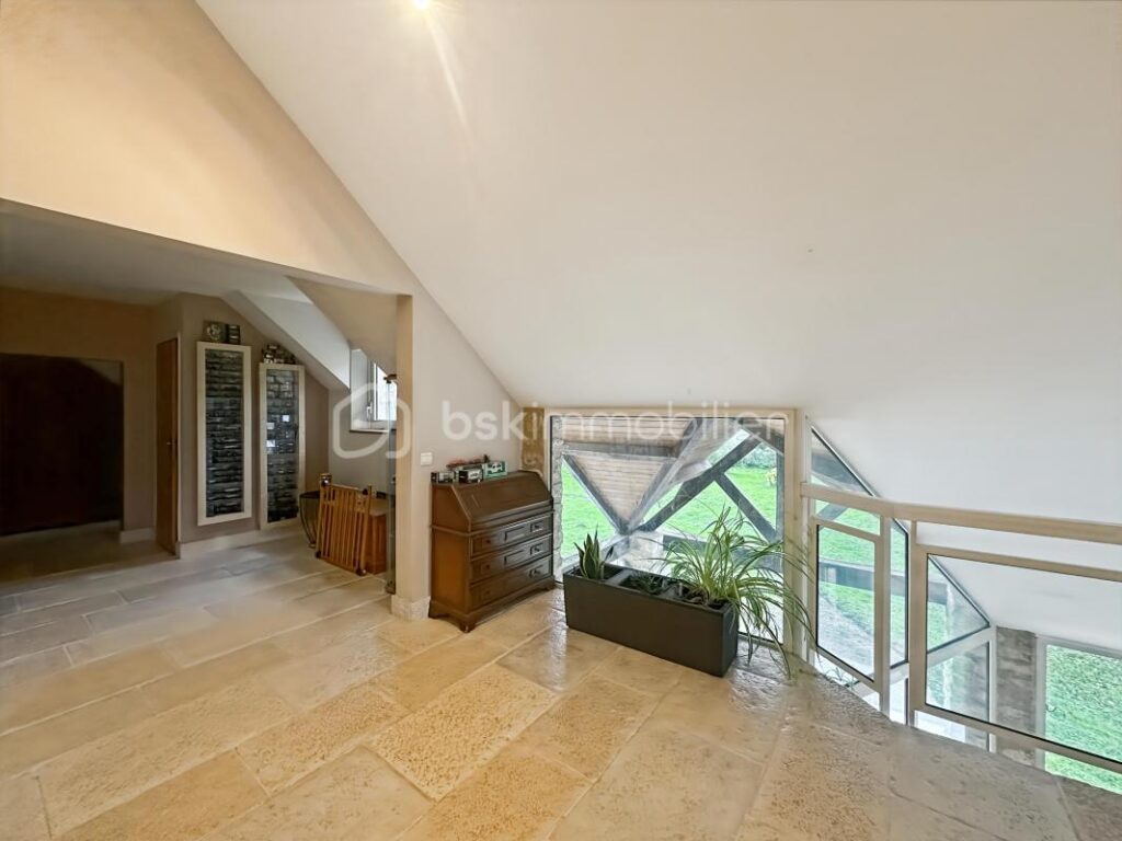 Magnifique demeure – 8 pièces – 5 chambres – 264 m²