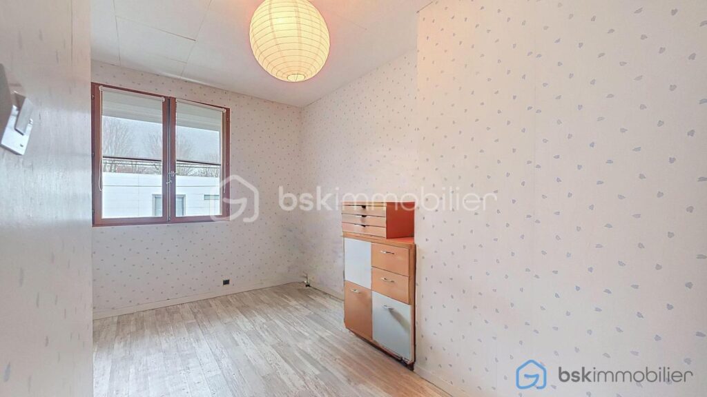 Maison semi individuelle 4 chambres jardin garage – 7 pièces – 4 chambres – 105 m²