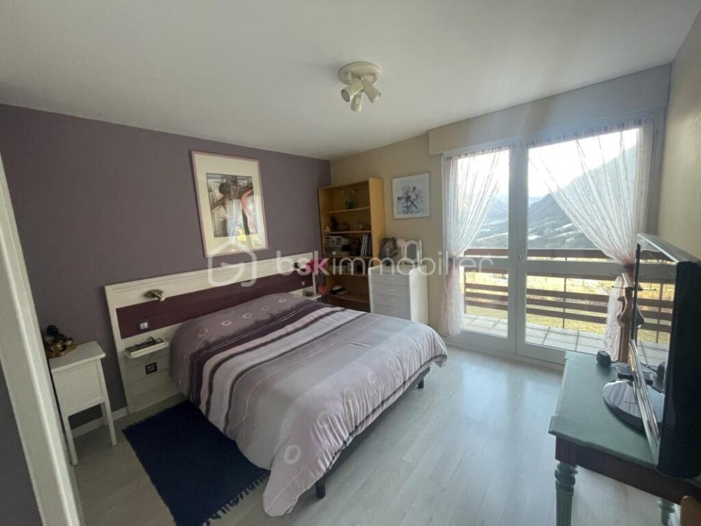 Maison 155m² sur les hauteurs de St Jean de Maurienne – 6 pièces – 5 chambres – 155 m²