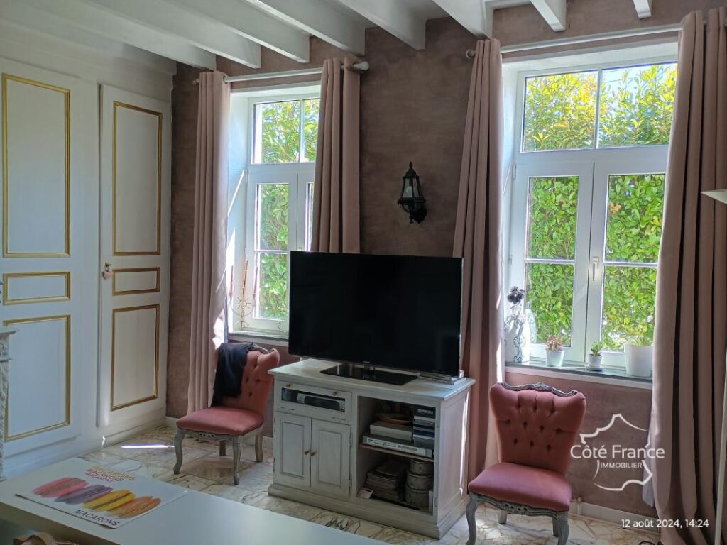 AISNE – MARLY-GOMONT – Charmante maison de campagne sur 7590 – 10 pièces – 4 chambres – 174 m²