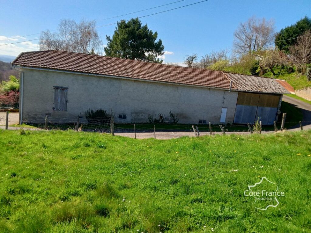 Corps de ferme avec maison d’habitation et appartement, gran – 6 pièces – 4 chambres – 130 m²