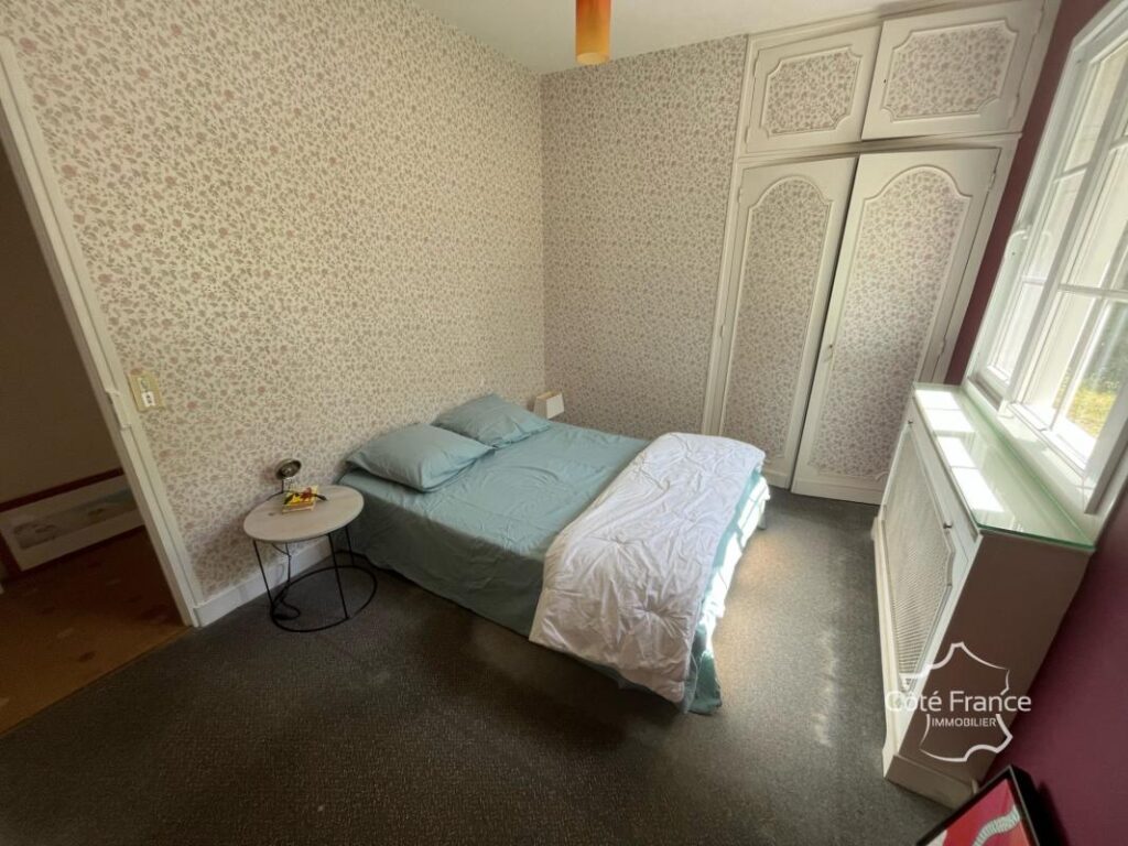 Élégante propriété familiale avec dépendance, terrain, pisci – 8 pièces – 5 chambres – 236 m²