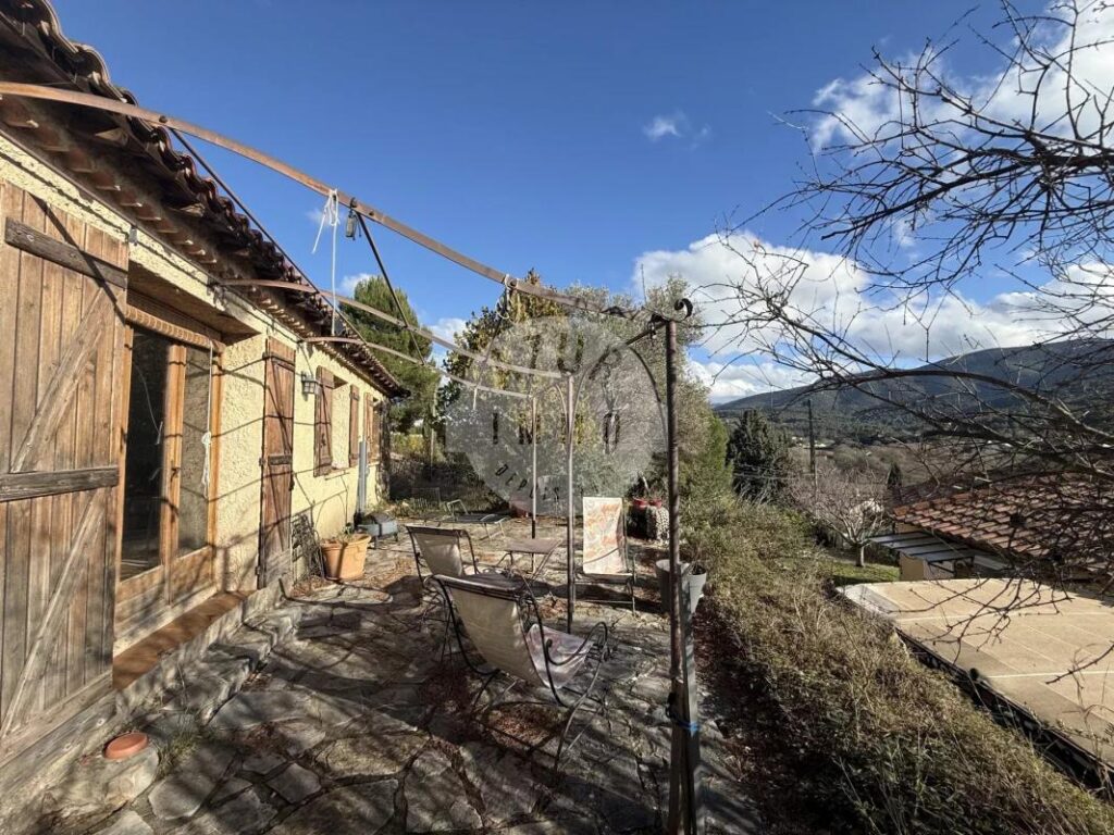 MAISON T5 117 m² sur 740 m² de terrain – 5 pièces – 4 chambres – 117 m²