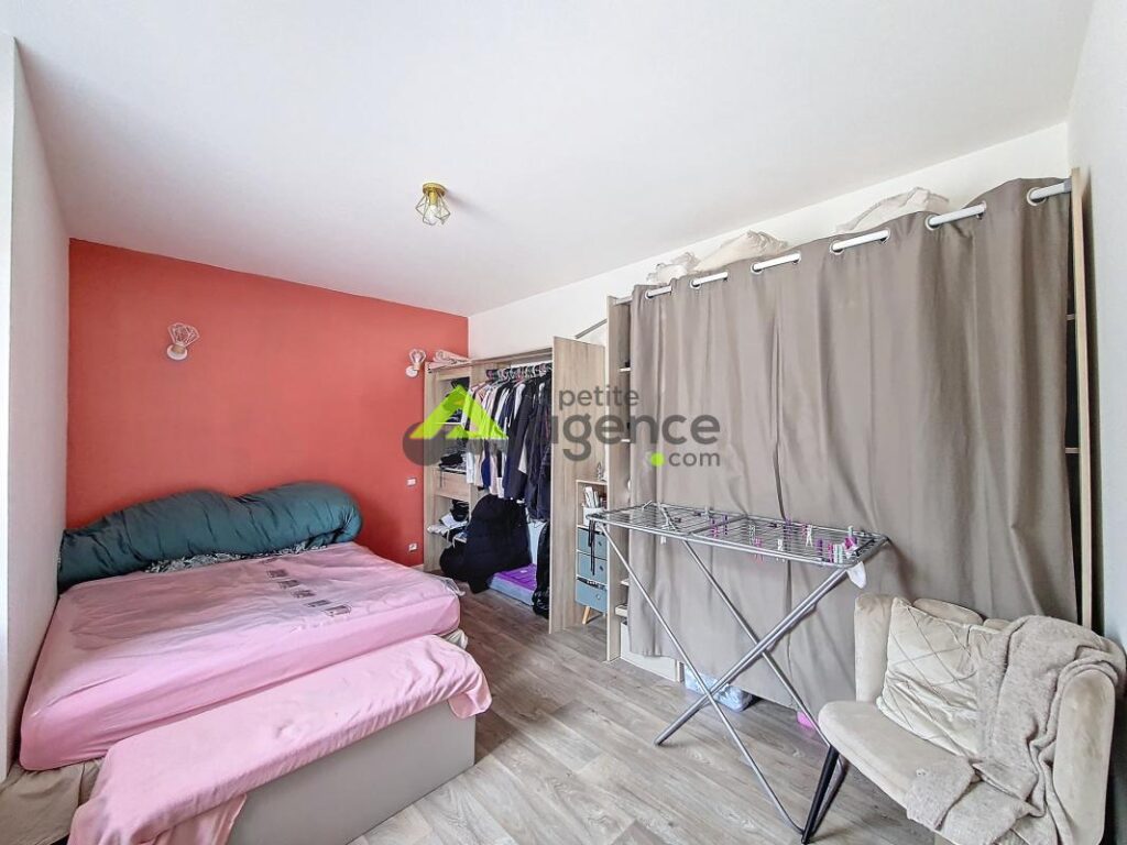 Maison 4 pièces 90m2 – 4 pièces – 3 chambres – 90 m²