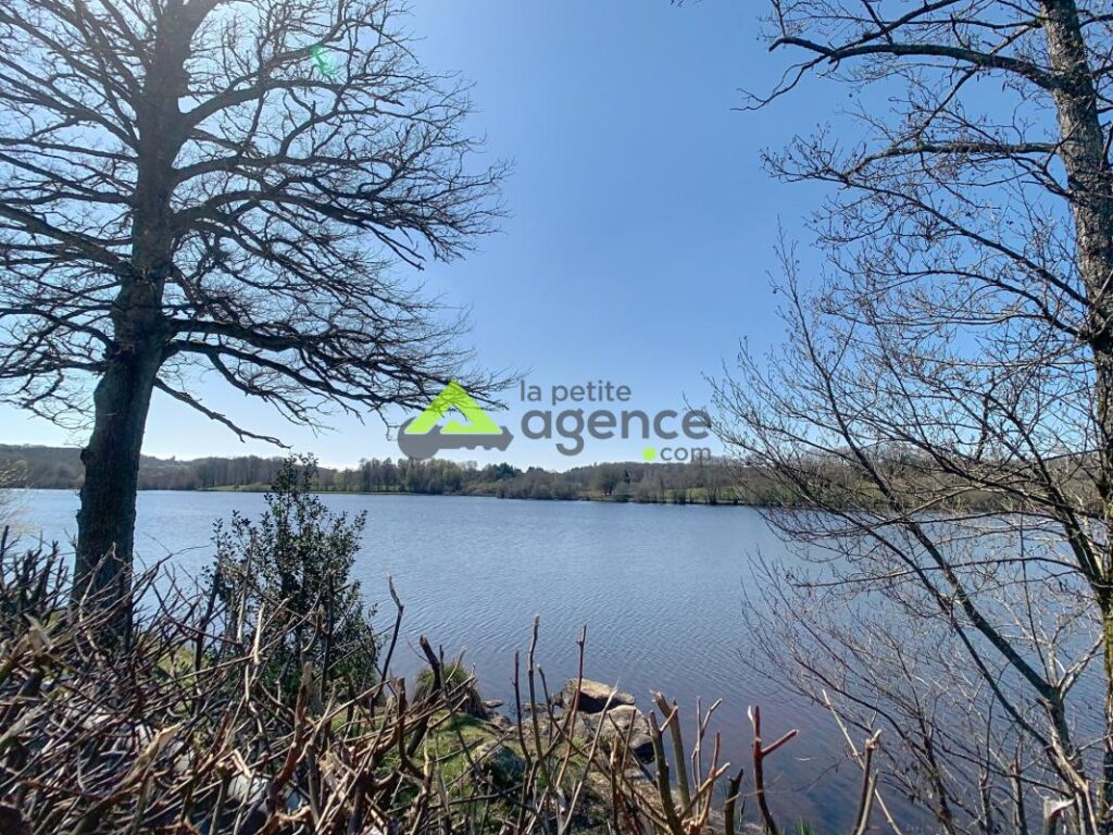 Maison de village à finir de restaurer – 5 pièces – 3 chambres – 95 m²