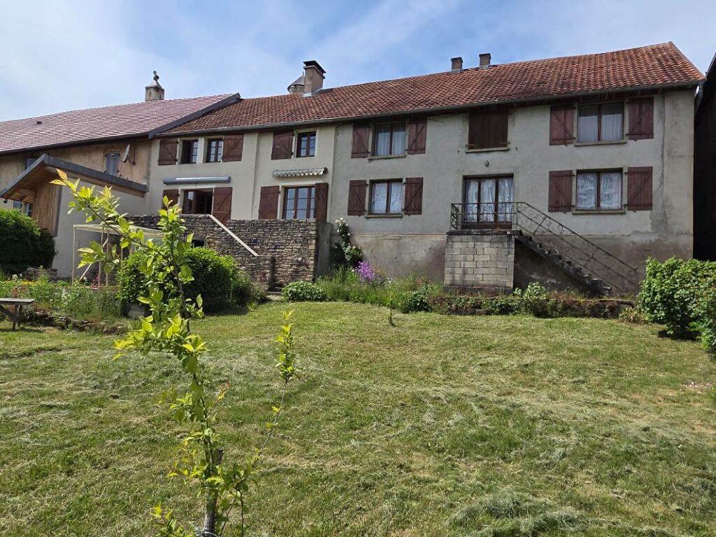 MAISON 7 PIECES 139m² SUR TERRAIN DE 6.77 ARES 169000 EUROS – 7 pièces – 4 chambres – 139 m²