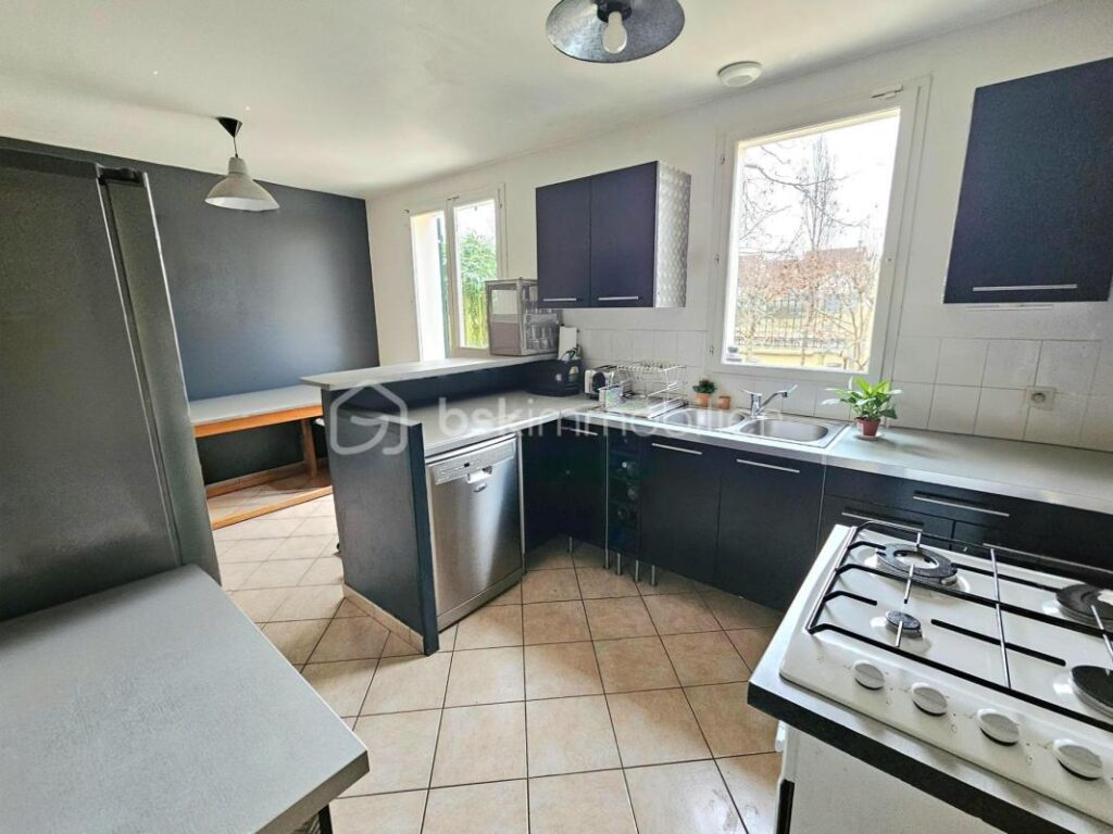 Pavillon non mitoyen 115m² 4 chambres vue CANAL garage jardin SUD – 6 pièces – 4 chambres – 115 m²