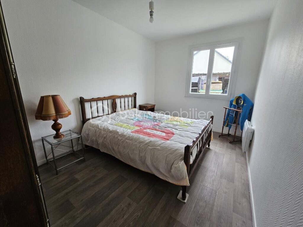 Maison de plain-pied avec de nombreux atouts ! – 5 pièces – 3 chambres – 105 m²