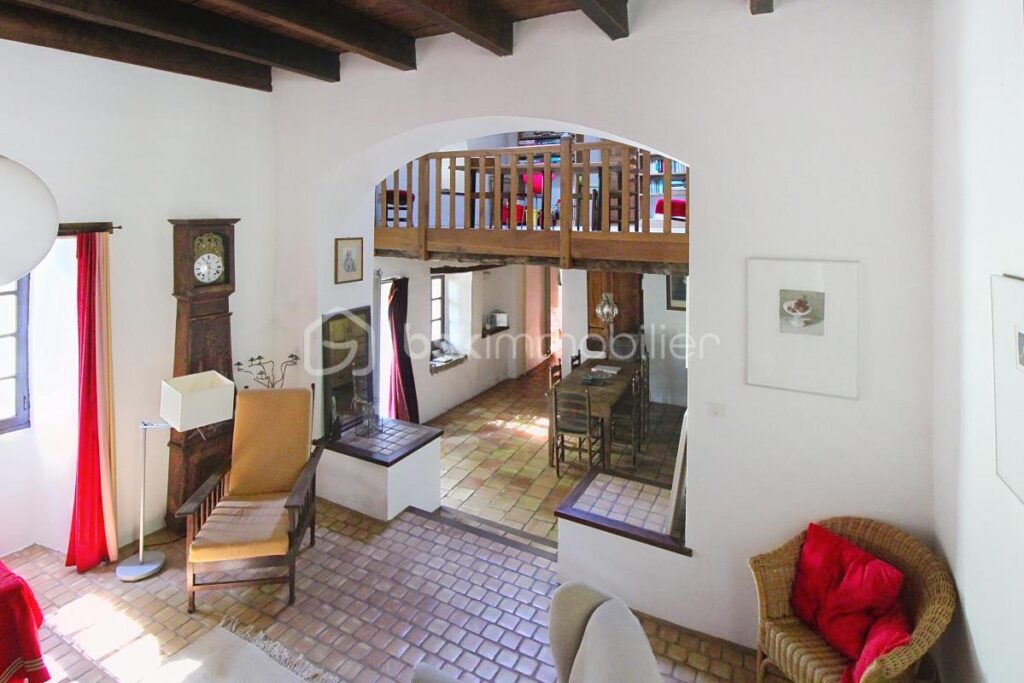 Enorme propriété dans la nature proche des Cévennes – 8 pièces – 5 chambres – 165 m²