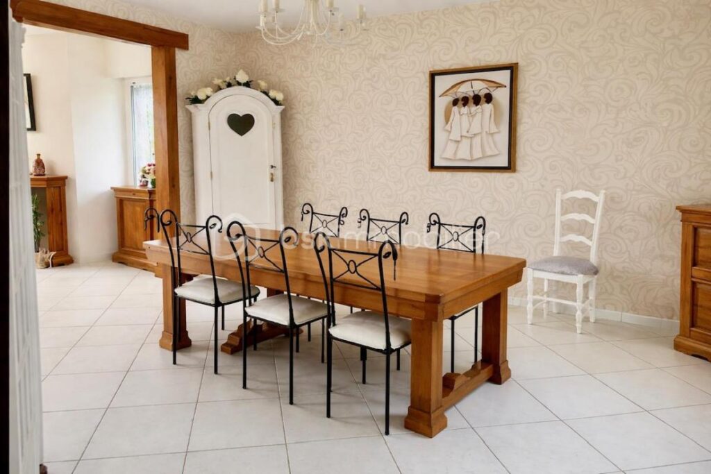 SA MAJESTE SCINTILLE à SAINT-MARTIN-BOULOGNE ! – 7 pièces – 5 chambres – 230 m²