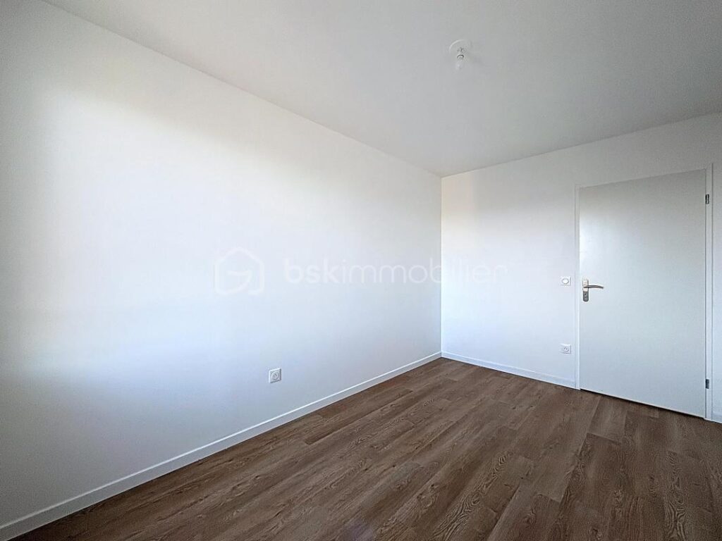 Appartement 4 pièces avec vue dégagée – 4 pièces – 3 chambres – 81 m²