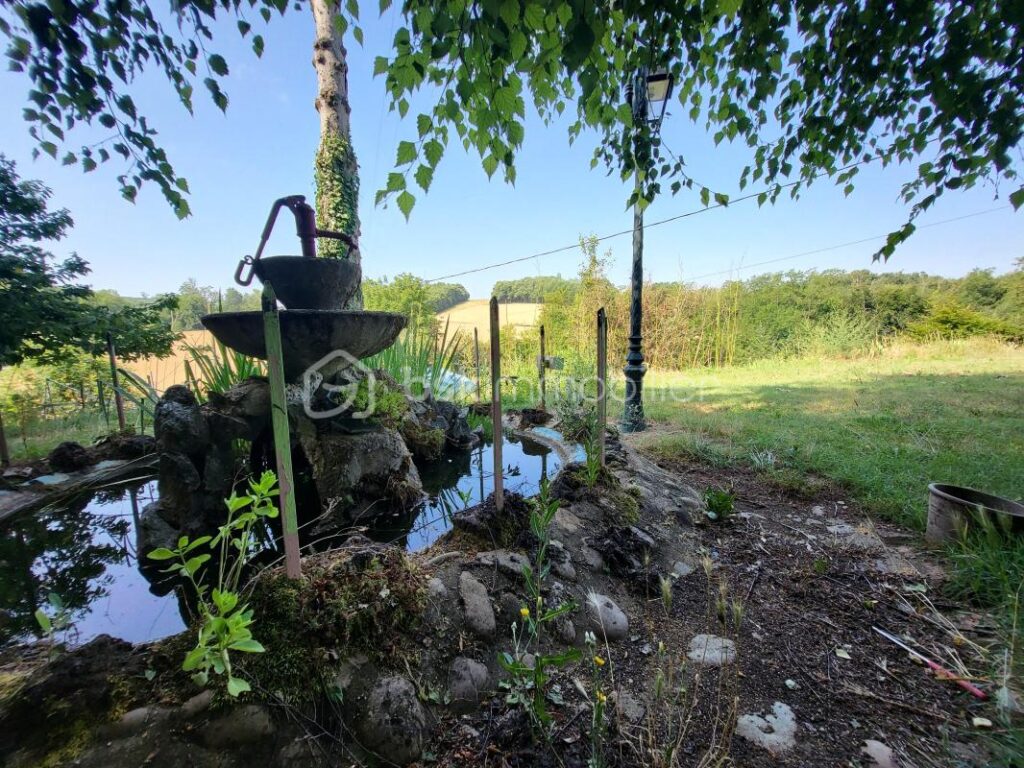 Maison T13 269 m2 – 12 pièces – 6 chambres – 269 m²