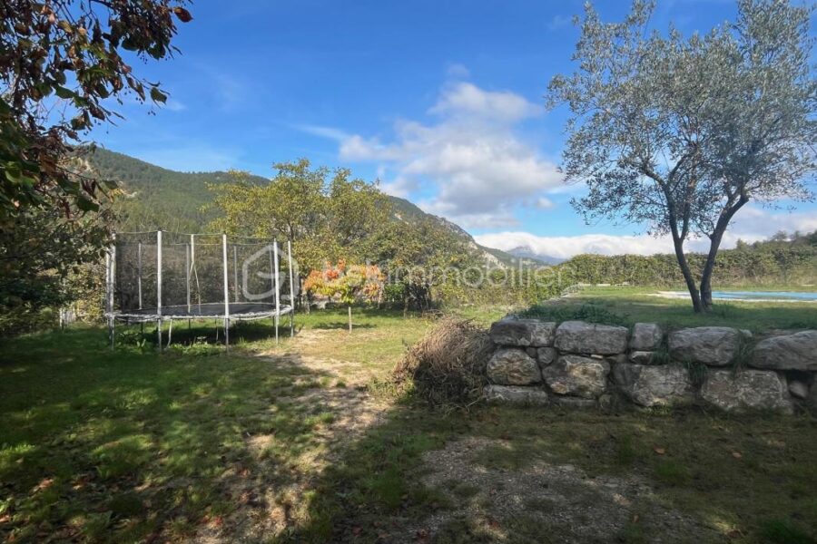 Maison à vendre à Chateauneuf de bordette