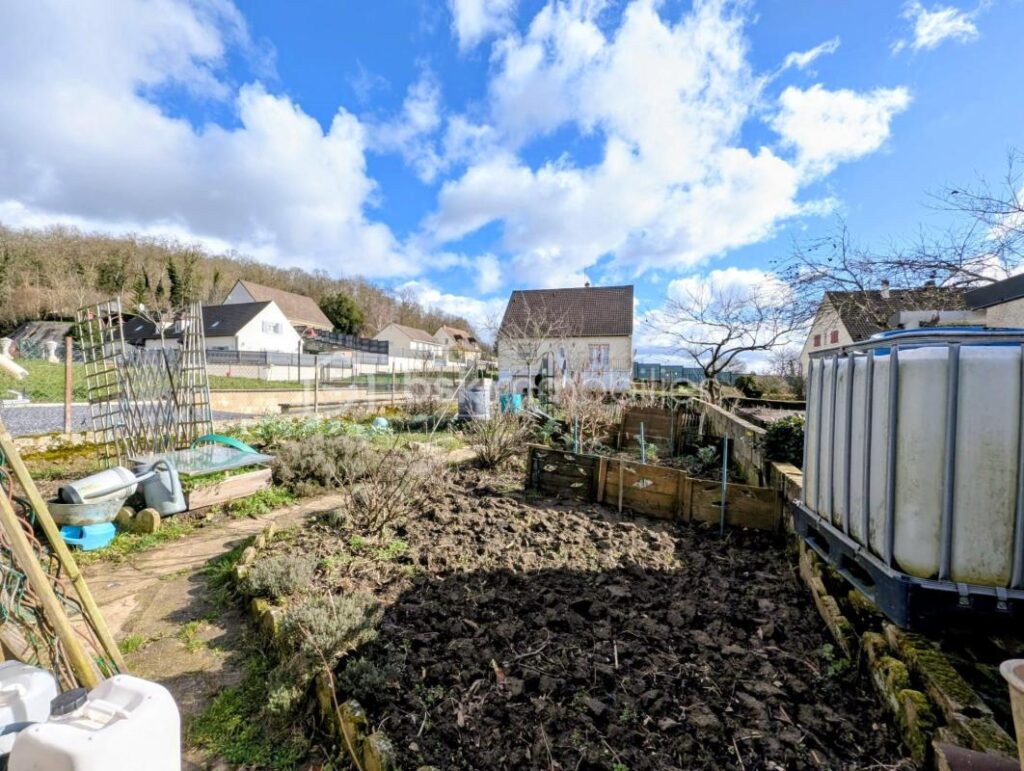 🏡 Soissons – Maison lumineuse 100 m² – 3 chambres (posssibilité d’une 4e) – Jardin – 164 990 € – 5 pièces – 3 chambres – 100 m²