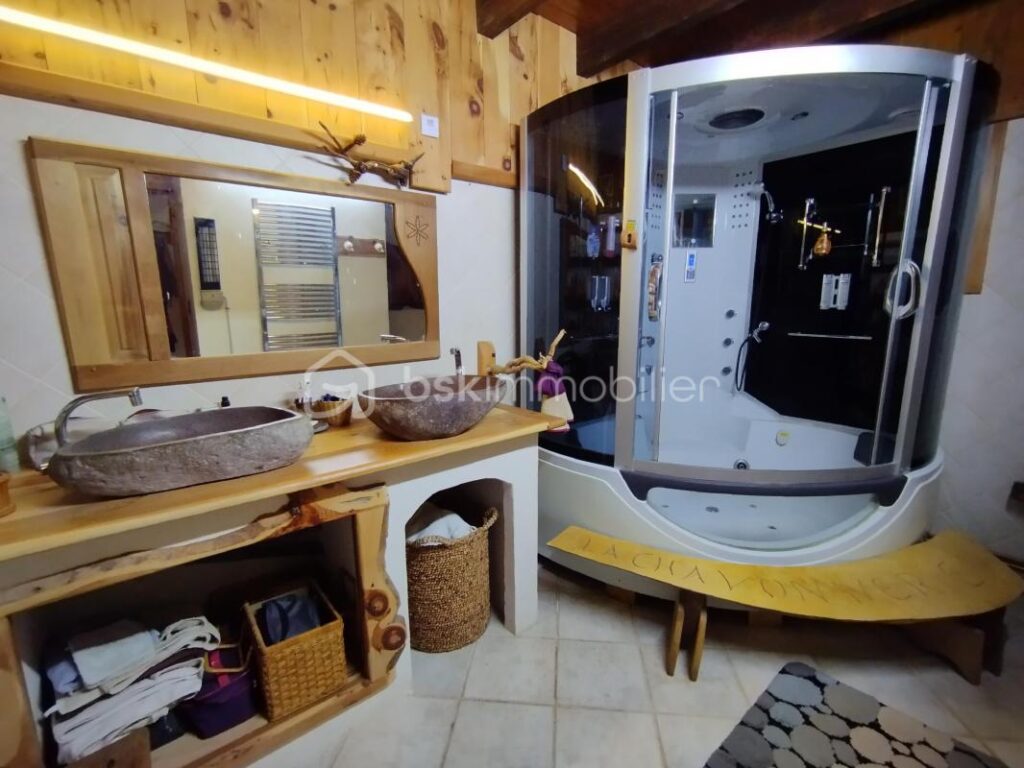 Maison 5 pièces Jarrier – 5 pièces – 3 chambres – 204 m²