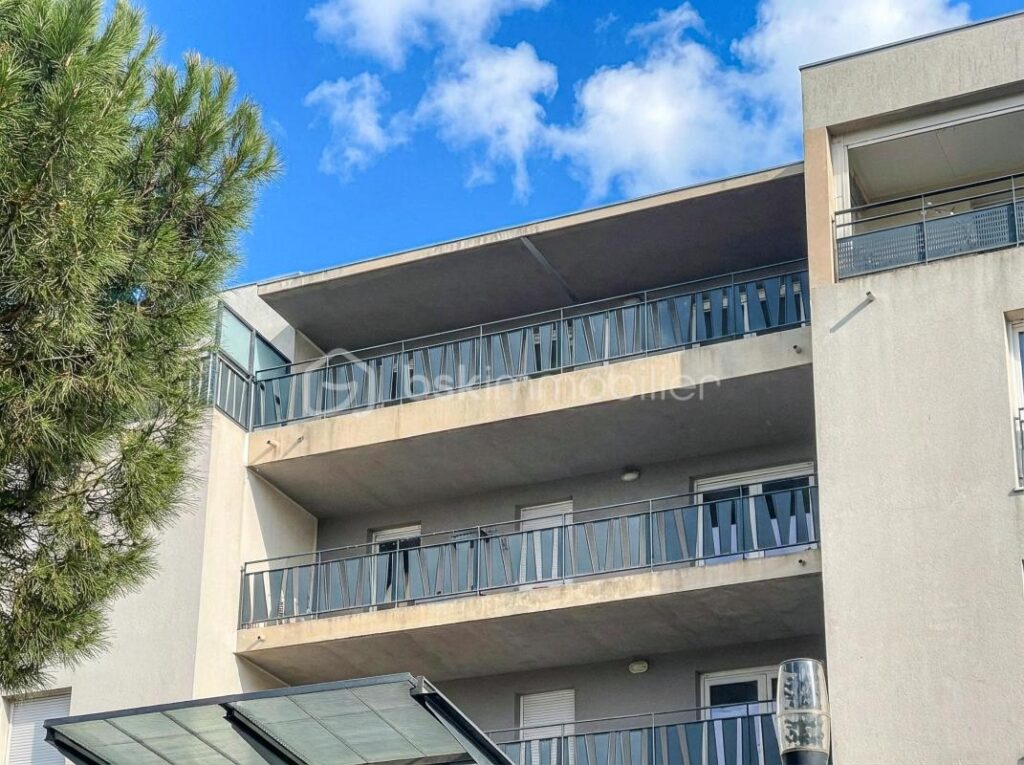 T3 Montpellier Malbosc – Dernier étage – Terrasse 20m² sans vis-à-vis – 2 parkings – Rénové – Tramway – 3 pièces – 2 chambres – 57 m²