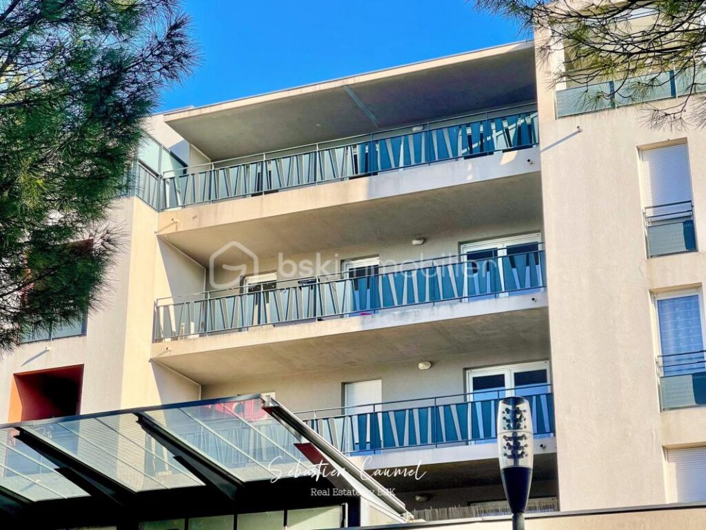 T3 Montpellier Malbosc – Dernier étage – Terrasse 20m² sans vis-à-vis – 2 parkings – Rénové – Tramway – 3 pièces – 2 chambres – 57 m²