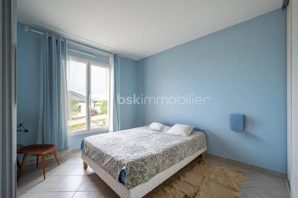 À VENDRE – À 7 min de Morlaàs , Maison contemporaine de plain pied – 133 m² – Terrain 2619 m² – Vue Pyrénées – Prestations haut de gamme – 4 pièces – 3 chambres – 132 m²