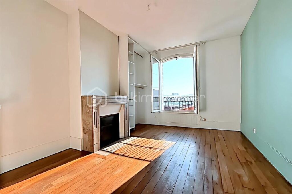 Trois pièces ENSOLEILLEE au DERNIER ETAGE avec VUE DEGAGEE sur Malakoff – 3 pièces – 2 chambres – 59 m²