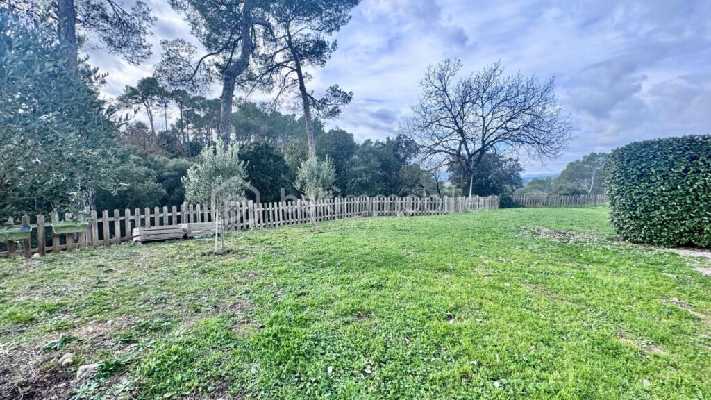 Achat Villa 137m² 5 pièces 4 chambres avec piscine à Brignoles – 5 pièces – 4 chambres – 131 m²