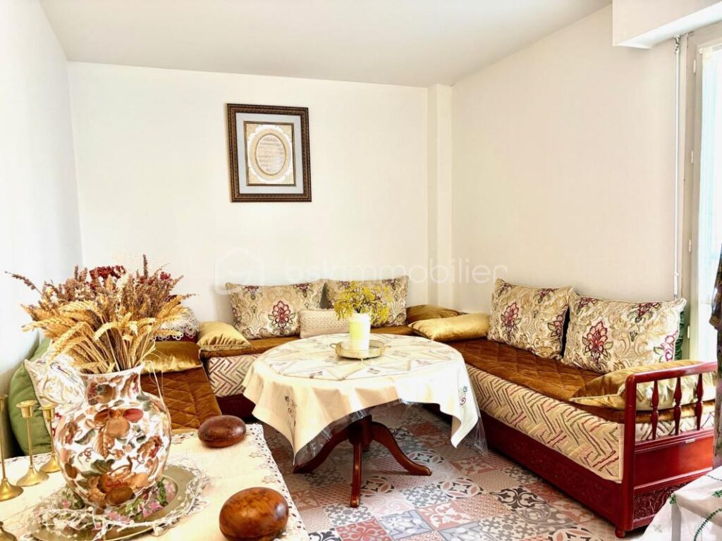 Résidence LES CHAMPS LASNIERS beau F5 avec cave et 2 places de parking privé en sous sol – 5 pièces – 3 chambres – 96 m²