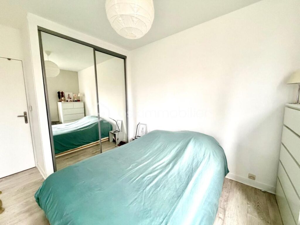 Appartement F4 résidence Bellevue avec une place de parking privée et une cave – 4 pièces – 3 chambres – 74 m²