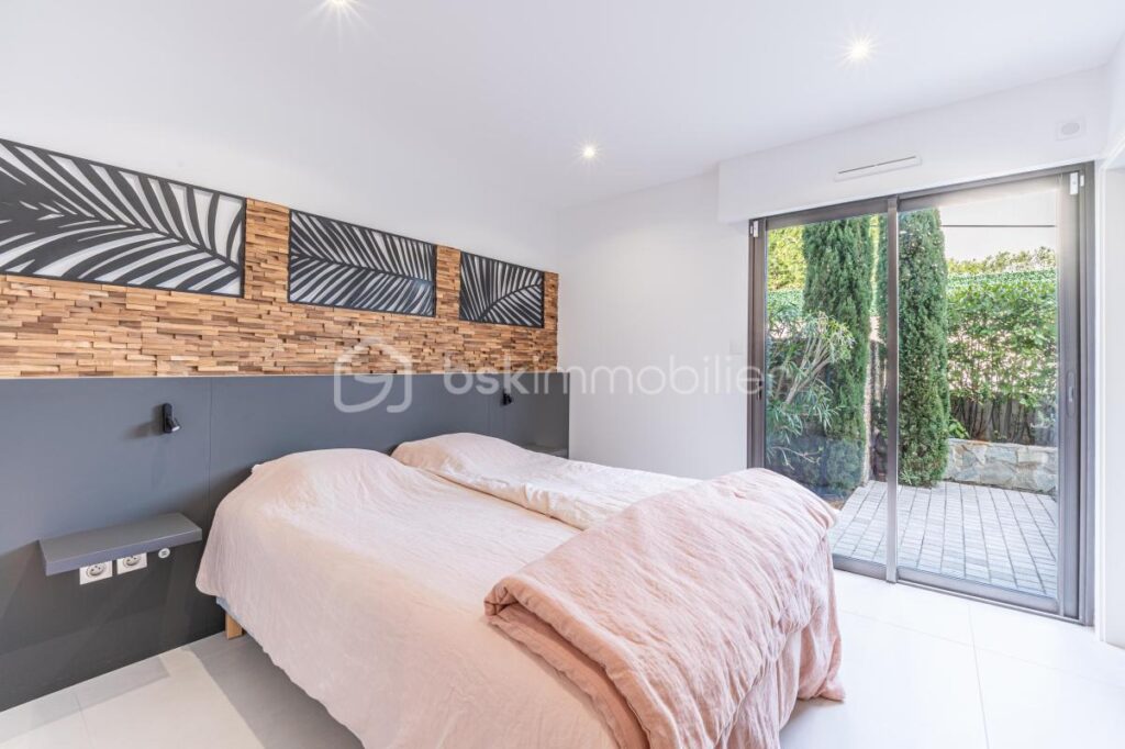 Magnifique T4 type Villa sur le toit / Vue mer / Terrasse + solarium 150 m² – 4 pièces – 3 chambres – 143 m²