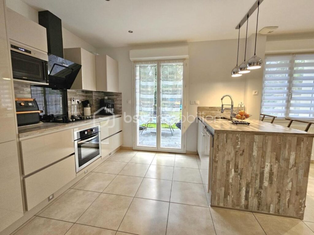 Pavillon 6 pièces non mitoyen 4 chambres jardin SUD 450m² DPE C – 6 pièces – 4 chambres – 100 m²