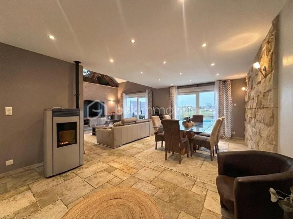 Exclusivité / Maison contemporaine (2009) à Maxstadt 57660 — 150 m², terrain 810 m², piscine, impasse au calme – 6 pièces – 3 chambres – 150 m²