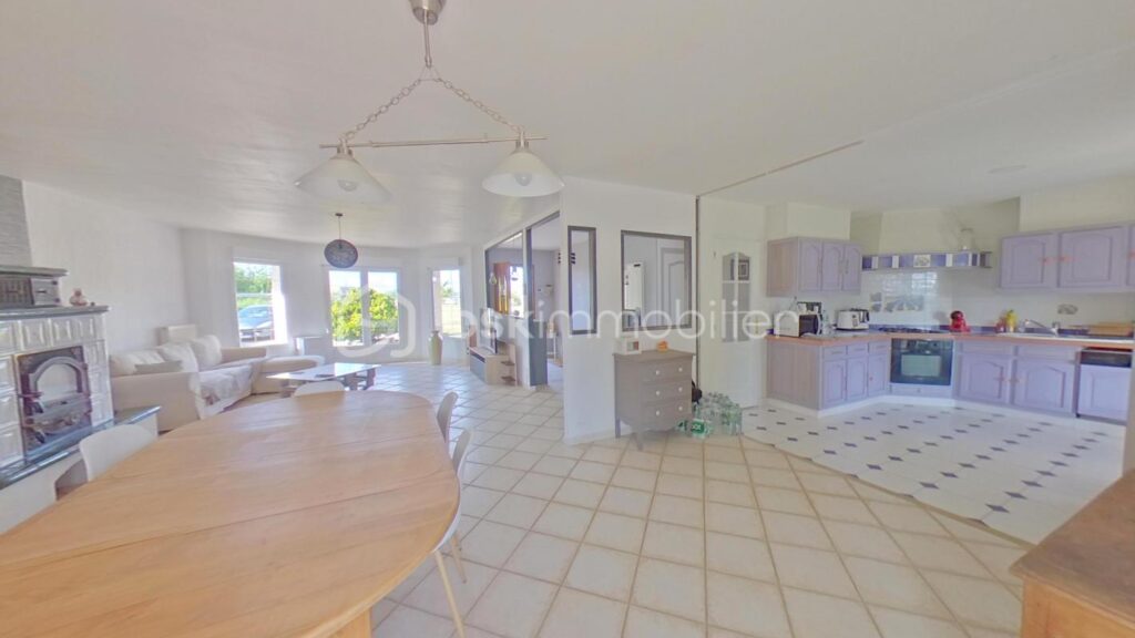 Pavillon de plain pied sur sous-sol de 127 m² sur 3450 m² de terrain – 5 pièces – 3 chambres – 127 m²