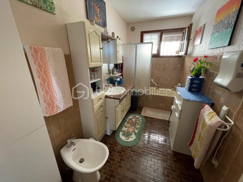 Belle propriété sur les hauteurs de Creysse – 7 pièces – 4 chambres – 120 m²