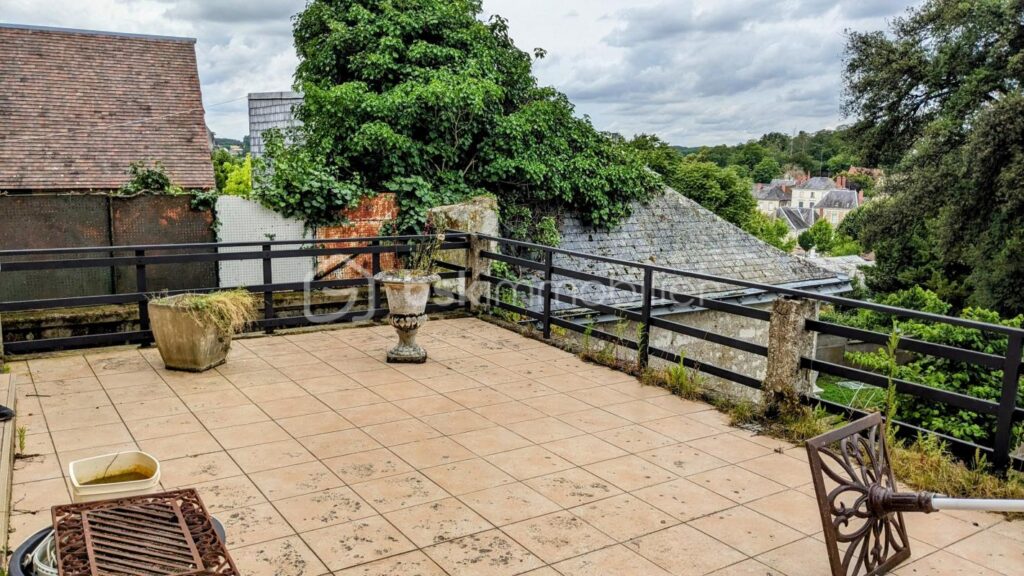 Maison de caractère du XVIIIème de 270 m² – 8 pièces – 5 chambres – 270 m²