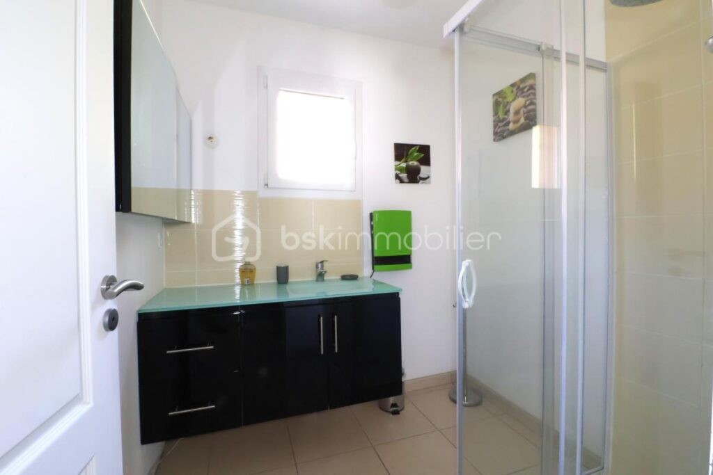 Villa familiale 4 chambres avec piscine – 6 pièces – 4 chambres – 115 m²