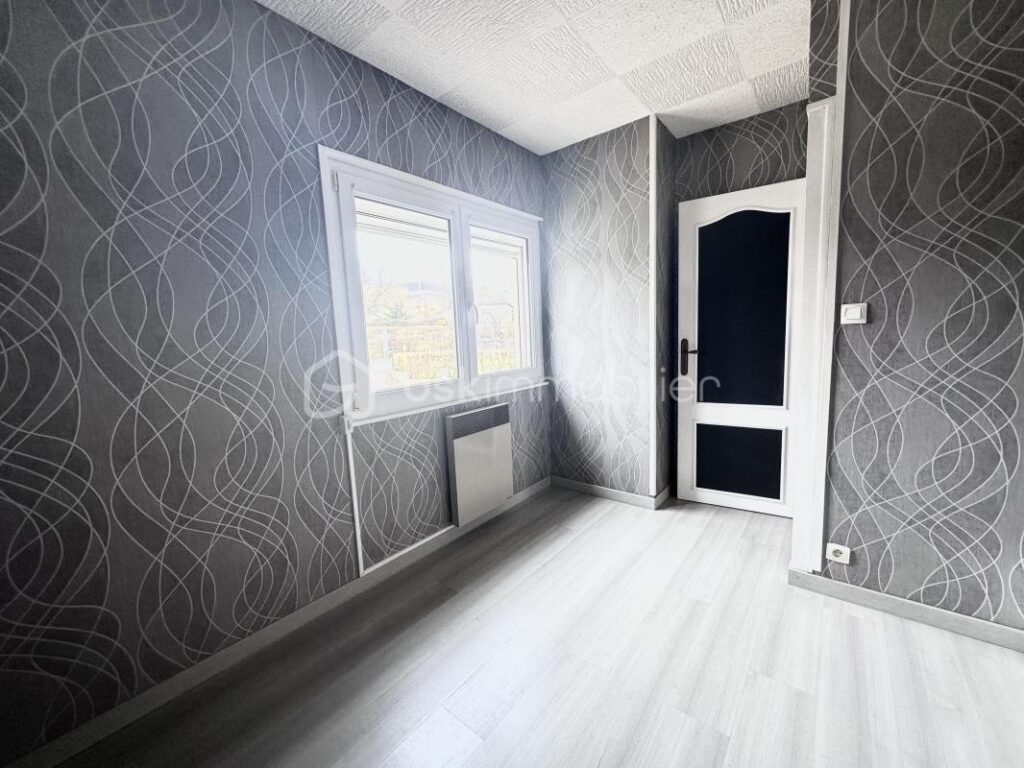 Maison mitoyenne d’un côté – 5 pièces – 2 chambres – 86 m²