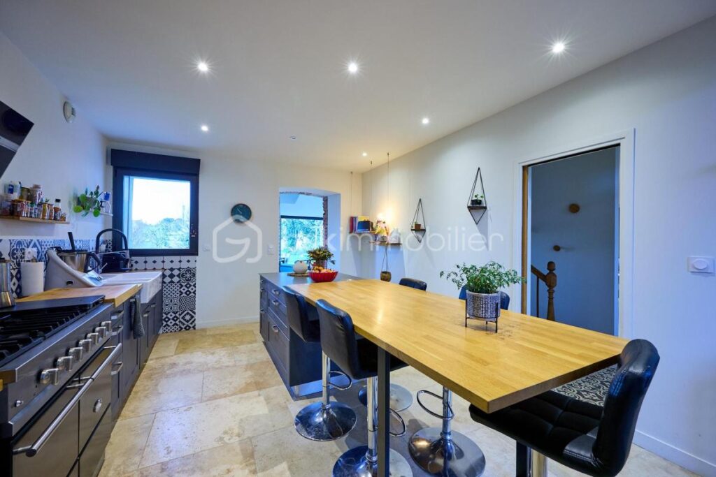 Demeure de caractère en plein cœur de ville et à deux pas des plages – 8 pièces – 6 chambres – 259 m²