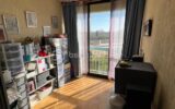 🏡 Charmant T2 avec loggia fermée – Vue piscine – Entre lac et mer 🌊 – 2 pièces – 1 chambre – 34 m²